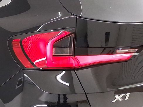 Certified 2023 BMW X1 xDrive28i w/ Convenience Package AWD/4WD image 11