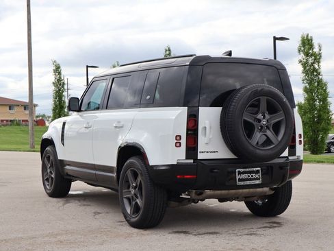 Used 2024 Land Rover Defender 110 X-Dynamic SE AWD/4WD image 7
