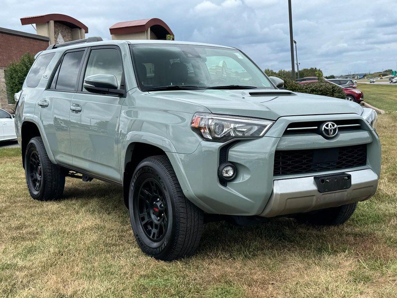 Used 2023 Toyota 4Runner TRD Off-Road Premium w/ Moonroof Package AWD/4WD image 2