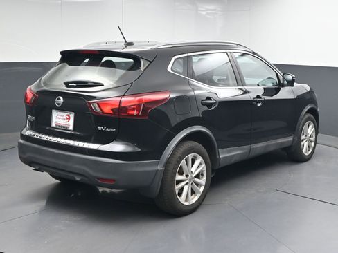 Used 2018 Nissan Rogue Sport SV w/ SV Technology Package image 7