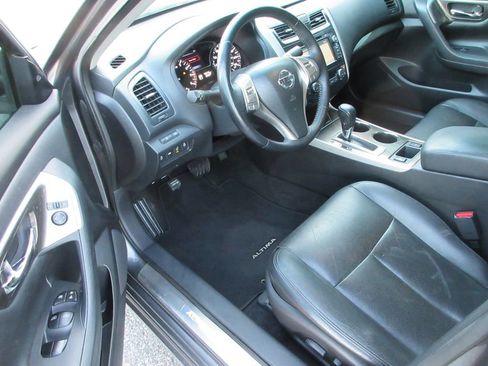 Used 2014 Nissan Altima 2.5 SL w/ Technology Package FWD image 12