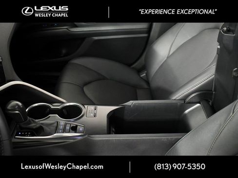 Used 2020 Toyota Camry XLE image 28