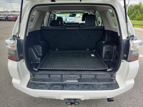 Used 2021 Toyota 4Runner SR5 Premium w/ Moonroof Package AWD/4WD image 11
