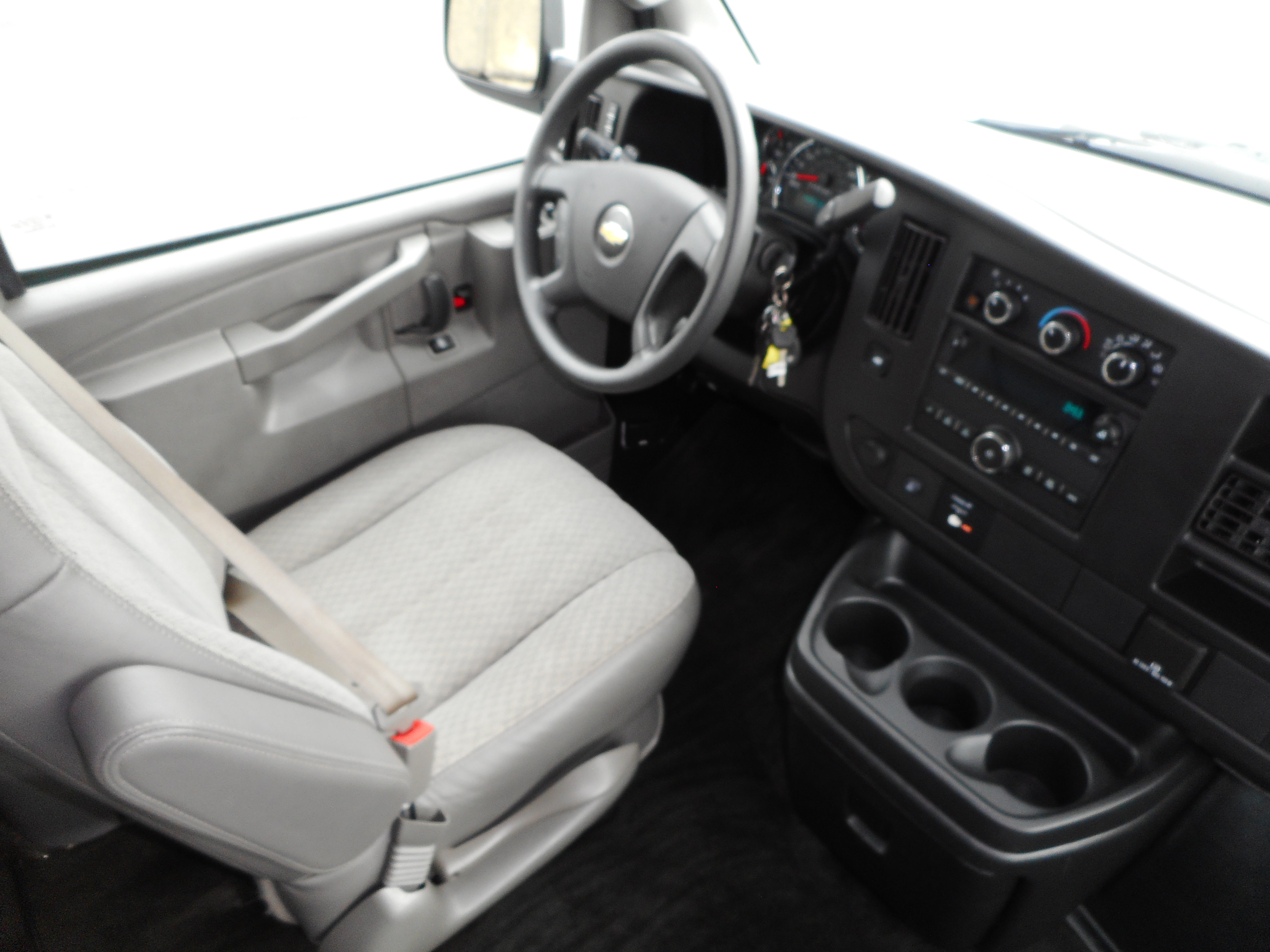 Used 2017 Chevrolet Express 3500 LT w/ LT Preferred Equipment Group RWD image 26