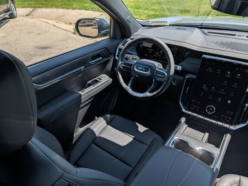 New 2026 GMC Acadia Elevation w/ Elevation Premium Package AWD/4WD image 9