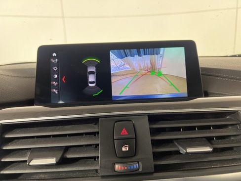 Used 2018 BMW 330i xDrive Sedan w/ Premium Package image 25