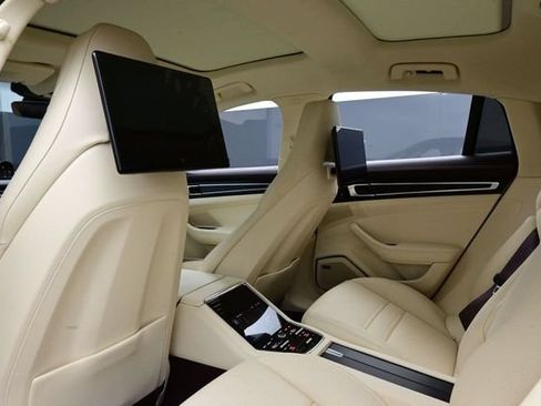 Certified 2023 Porsche Panamera 4 Platinum Edition AWD/4WD image 16