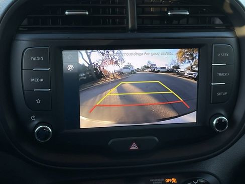 Used 2024 Kia Soul LX w/ Option Group 015 image 17