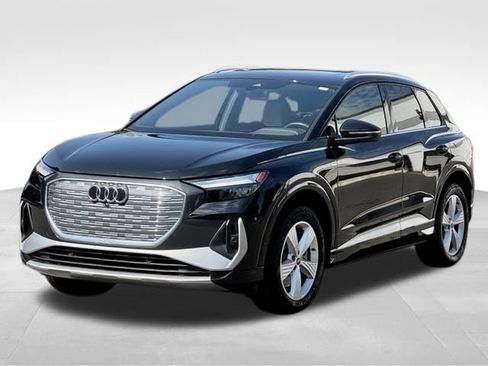 Used 2023 Audi Q4 e-tron Premium Plus w/ Premium Plus AWD/4WD image 3