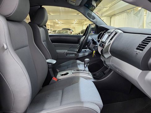 Used 2014 Toyota Tacoma 4x4 Access Cab V6 image 18