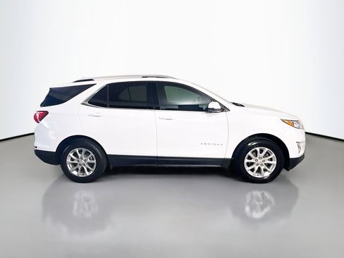 Used 2018 Chevrolet Equinox LT w/ Sun & Infotainment Package image 11