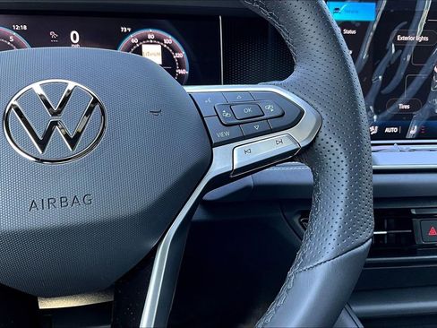 New 2026 Volkswagen Tiguan SE R-Line image 10