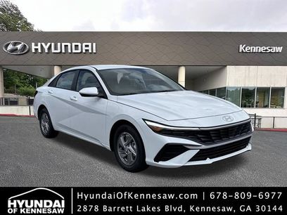 New 2026 Hyundai Elantra SE