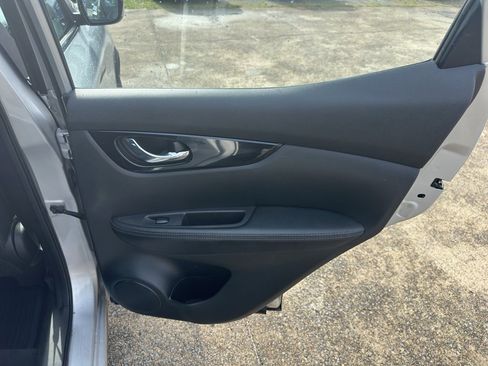 Used 2017 Nissan Rogue Sport SV AWD/4WD image 17