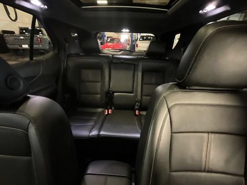 Used 2024 Chevrolet Equinox Premier FWD image 30