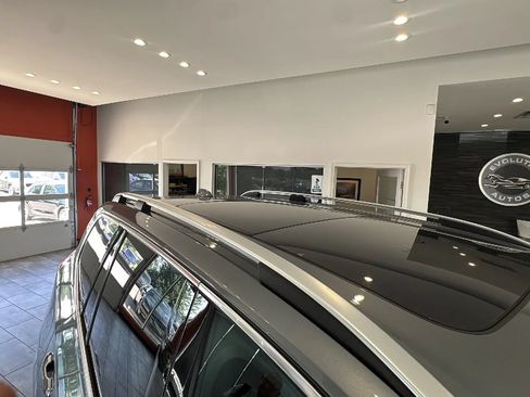 Used 2017 Volvo XC90 T6 Momentum w/ Vision Package AWD/4WD image 25