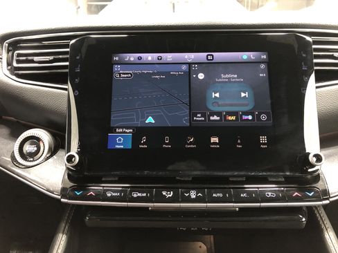 Certified 2024 Jeep Wagoneer Series I 4x4 w/ Premium Group I image 28