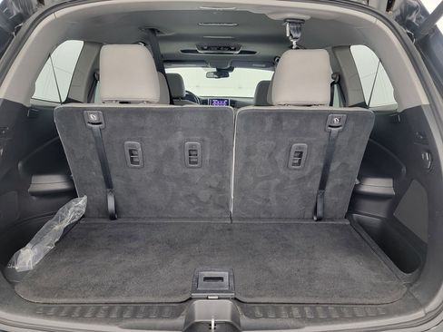 Used 2018 Honda Pilot Touring image 36