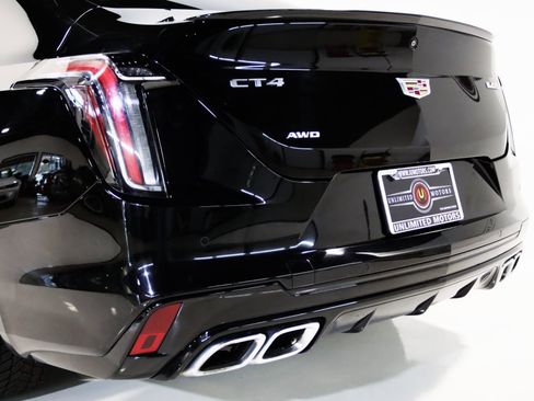 Used 2021 Cadillac CT4 V image 31