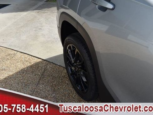 Used 2024 GMC Terrain SLE w/ Driver Convenience Package image 14