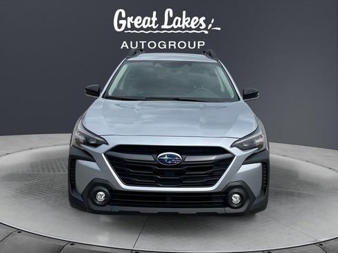 Used 2025 Subaru Outback Premium image 8