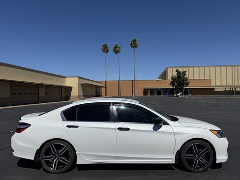 Used 2017 Honda Accord Sport Special Edition image 8