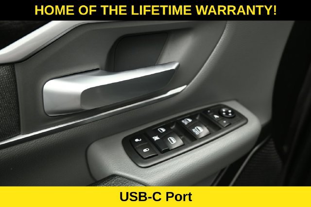 Used 2020 RAM 1500 Big Horn AWD/4WD image 13