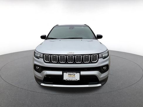 Used 2025 Jeep Compass Limited AWD/4WD image 5