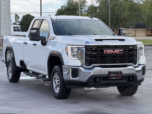 Used 2022 GMC Sierra 2500 Pro w/ Convenience Package RWD image 3