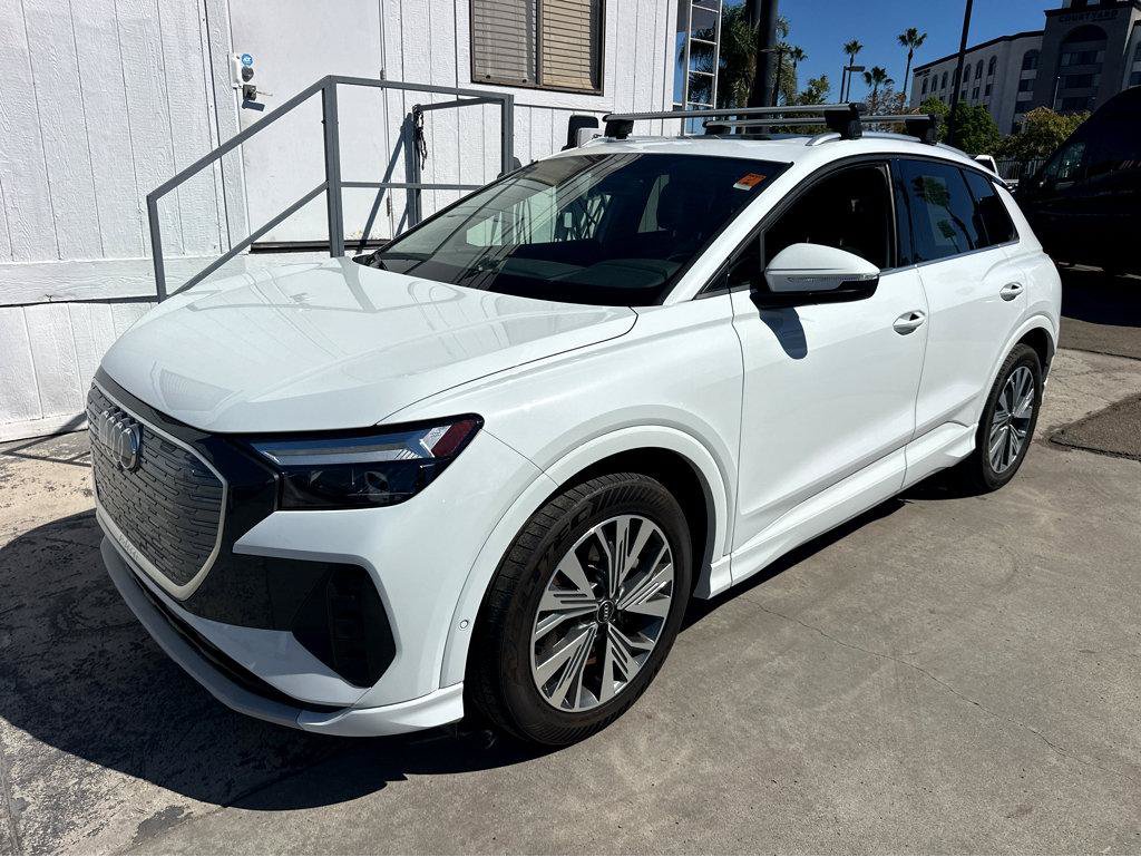 Used 2023 Audi Q4 e-tron Premium Plus w/ Premium Plus RWD image 4
