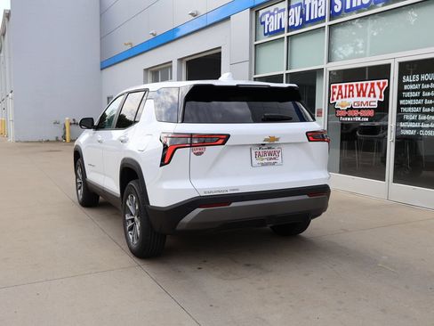 New 2027 Chevrolet Equinox LT w/ Convenience Package II AWD/4WD image 8
