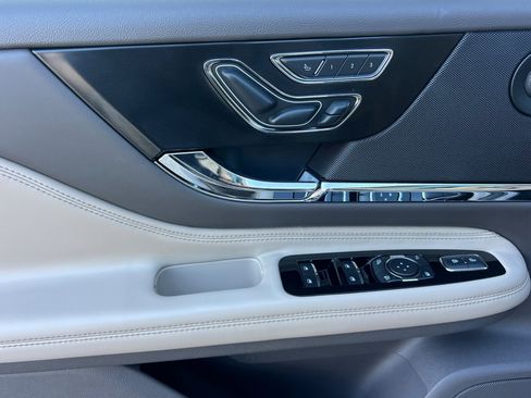 Certified 2022 Lincoln Corsair Grand Touring w/ Elements Technology Bundle image 11