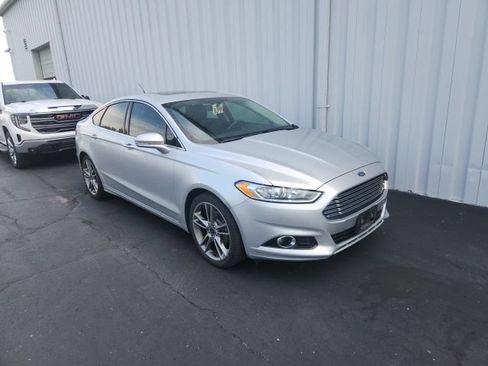 Used 2016 Ford Fusion Titanium FWD image 1