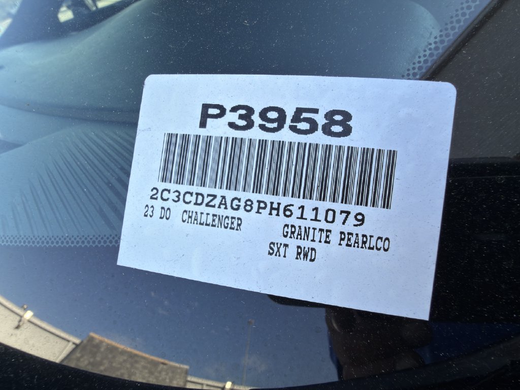 Used 2023 Dodge Challenger SXT RWD image 30