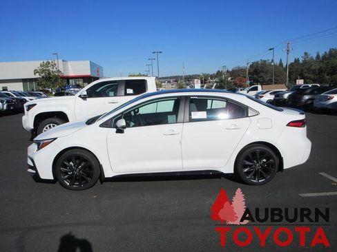 New 2026 Toyota Corolla SE image 4