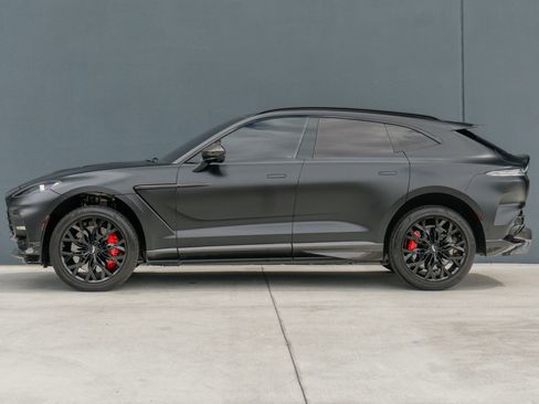 Used 2023 Aston Martin DBX 707 image 2