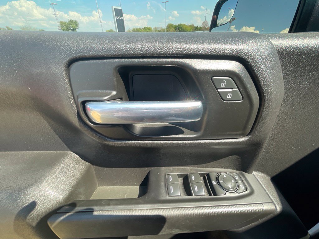 Used 2022 Chevrolet Silverado 1500 Custom w/ Safety Confidence Package RWD image 11
