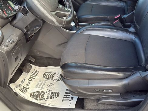 Used 2022 Chevrolet Trax LT w/ Sport Edition image 12