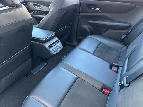 Used 2023 Nissan Ariya FWD image 13