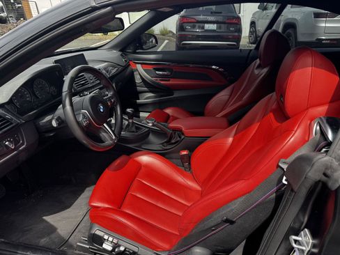 Used 2018 BMW M4 Convertible w/ Competition Package image 5