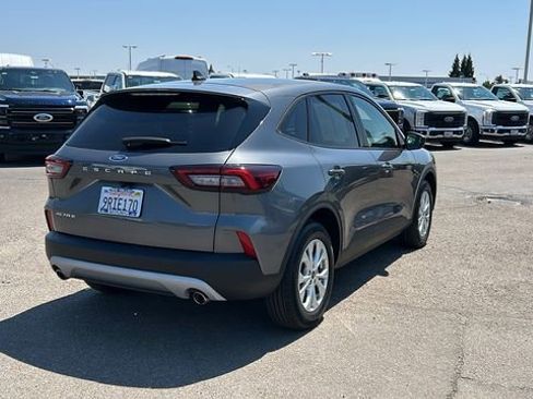 Used 2025 Ford Escape Active image 3