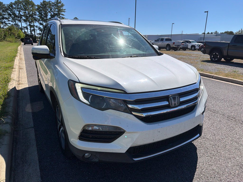 Used 2017 Honda Pilot Touring image 6