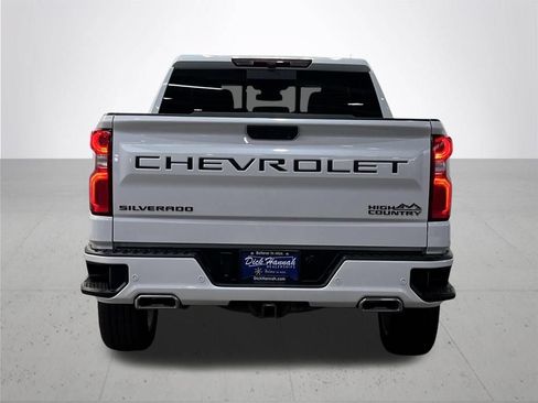 Used 2023 Chevrolet Silverado 1500 High Country w/ High Country Premium Package AWD/4WD image 11