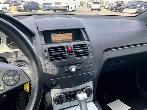 Used 2008 Mercedes-Benz C 300 Sport image 6