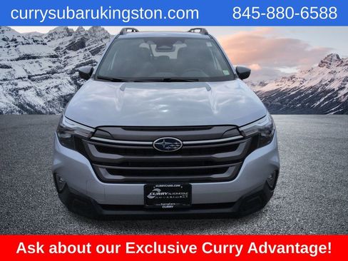 Used 2025 Subaru Forester Premium image 11