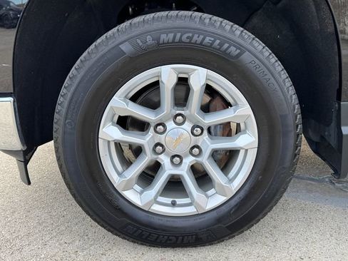 Used 2023 Chevrolet Silverado 1500 LT AWD/4WD image 14
