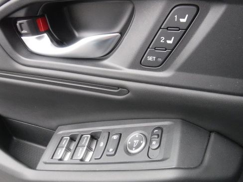 Used 2023 Honda Accord EX-L image 13