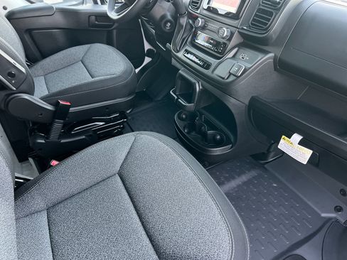 Used 2025 RAM ProMaster 2500 w/ Storage Group image 16