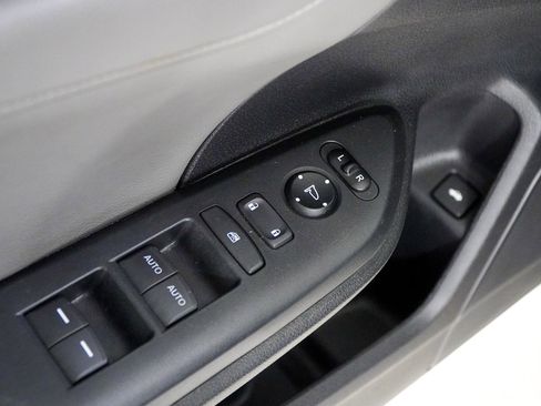 Used 2018 Honda Civic EX-L image 17