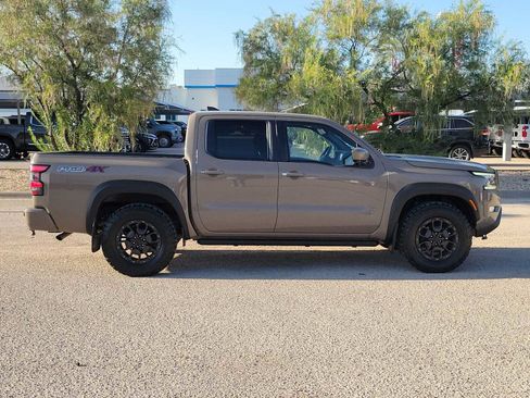 Used 2022 Nissan Frontier PRO-4X w/ Pro-4X Premium Package AWD/4WD image 9
